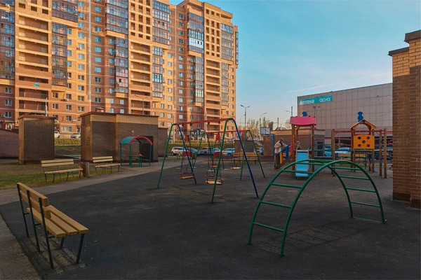 Продам трехкомнатную (3-комн.) квартиру, Седова ул, 65а/6, Иркутск г