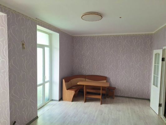 Продам трехкомнатную (3-комн.) квартиру, Балаклавская ул, 121, Симферополь г
