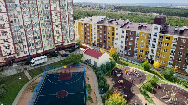 Продам трехкомнатную (3-комн.) квартиру, Балаклавская ул, 121, Симферополь г