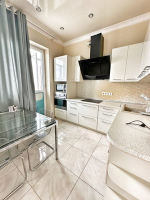 Продам двухкомнатную (2-комн.) квартиру, Крылатская ул, 19, Краснодар г