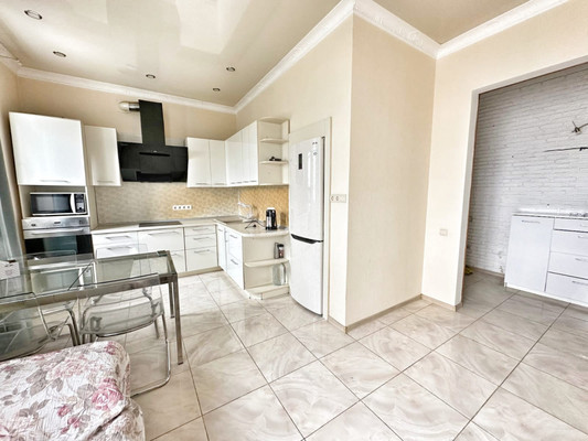 Продам двухкомнатную (2-комн.) квартиру, Крылатская ул, 19, Краснодар г