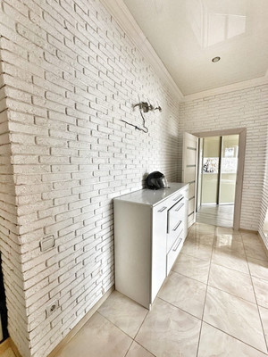 Продам двухкомнатную (2-комн.) квартиру, Крылатская ул, 19, Краснодар г