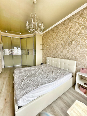 Продам двухкомнатную (2-комн.) квартиру, Крылатская ул, 19, Краснодар г