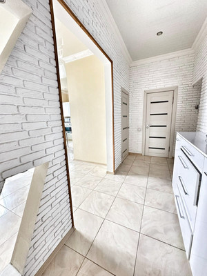 Продам двухкомнатную (2-комн.) квартиру, Крылатская ул, 19, Краснодар г