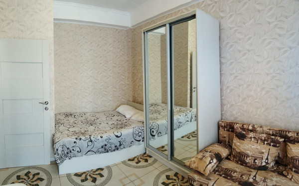 Продам однокомнатную (1-комн.) квартиру, Чехова (Центральный р-н) пер, 8, Сочи г