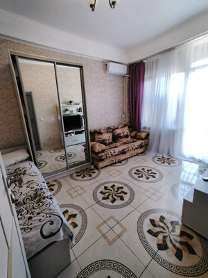 Продам однокомнатную (1-комн.) квартиру, Чехова (Центральный р-н) пер, 8, Сочи г