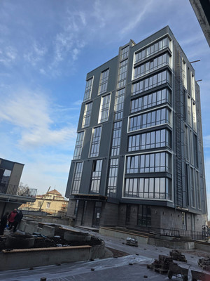 Продам трехкомнатную (3-комн.) квартиру, Горького ул, 29к2, Нальчик г