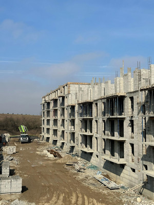 Продам двухкомнатную (2-комн.) квартиру, Солнечная ул, 10, Нальчик г