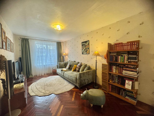 Продам двухкомнатную (2-комн.) квартиру, Славы пр-кт, 2к2, Санкт-Петербург г