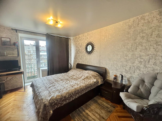 Продам двухкомнатную (2-комн.) квартиру, Славы пр-кт, 2к2, Санкт-Петербург г