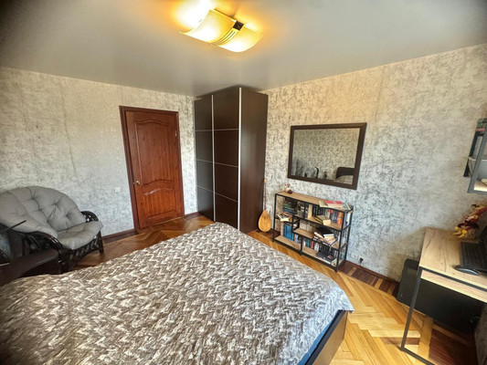 Продам двухкомнатную (2-комн.) квартиру, Славы пр-кт, 2к2, Санкт-Петербург г