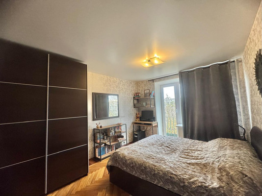 Продам двухкомнатную (2-комн.) квартиру, Славы пр-кт, 2к2, Санкт-Петербург г