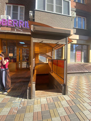 Продам коммерческое помещение 55,7 м2, им. Героя Яцкова И.В. ул, 19к1, Краснодар г