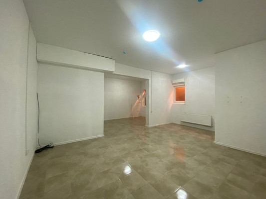 Продам коммерческое помещение 55,7 м2, им. Героя Яцкова И.В. ул, 19к1, Краснодар г