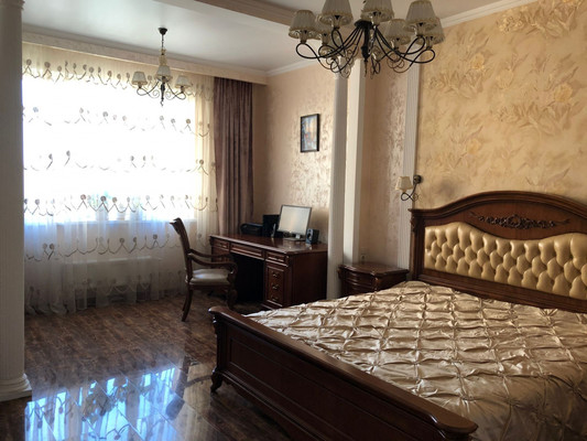 Продам трехкомнатную (3-комн.) квартиру, Ясеневая ул, 5к1, Сосенки д