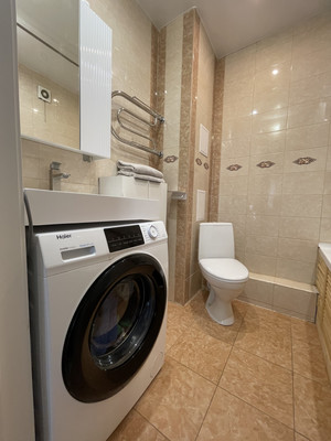 Продам двухкомнатную (2-комн.) квартиру, Западный Обход ул, 42к8, Краснодар г