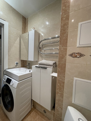 Продам двухкомнатную (2-комн.) квартиру, Западный Обход ул, 42к8, Краснодар г