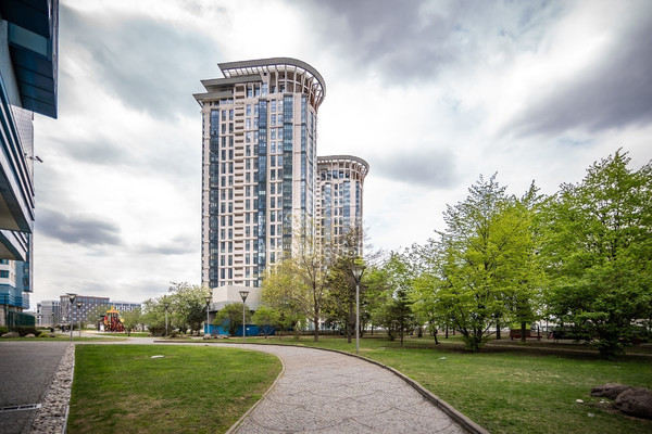 Продам многокомнатную квартиру, Мосфильмовская ул, 70к3, Москва г