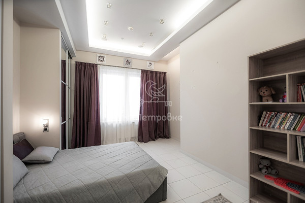 Продам многокомнатную квартиру, Мосфильмовская ул, 70к3, Москва г