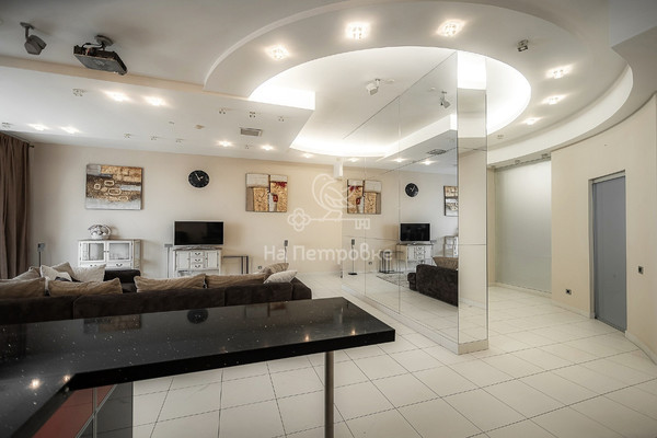 Продам многокомнатную квартиру, Мосфильмовская ул, 70к3, Москва г