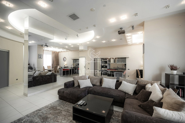 Продам многокомнатную квартиру, Мосфильмовская ул, 70к3, Москва г