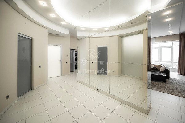 Продам многокомнатную квартиру, Мосфильмовская ул, 70к3, Москва г