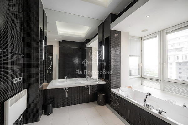 Продам многокомнатную квартиру, Мосфильмовская ул, 70к3, Москва г