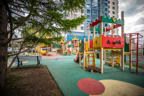 Продам многокомнатную квартиру, Мосфильмовская ул, 70к3, Москва г