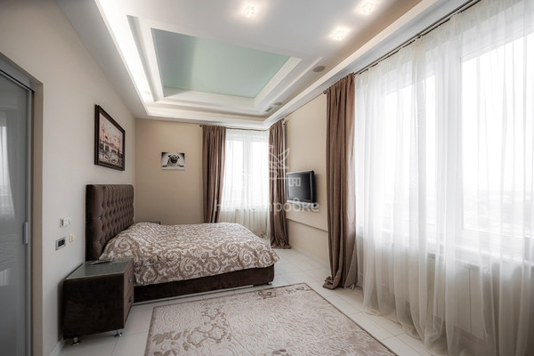 Продам многокомнатную квартиру, Мосфильмовская ул, 70к3, Москва г