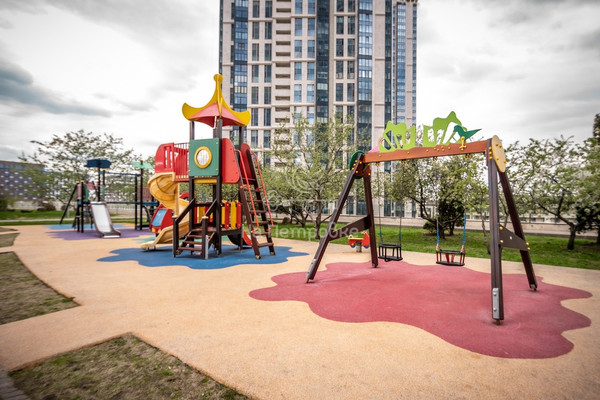 Продам многокомнатную квартиру, Мосфильмовская ул, 70к3, Москва г