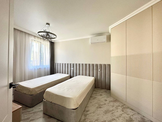 Сдам трехкомнатную (3-комн.) квартиру, Ленина (Молдовка мкр) ул, 298кб, Сочи г