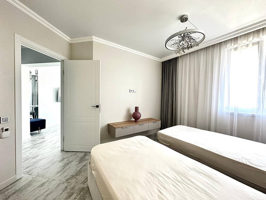 Сдам трехкомнатную (3-комн.) квартиру, Ленина (Молдовка мкр) ул, 298кб, Сочи г