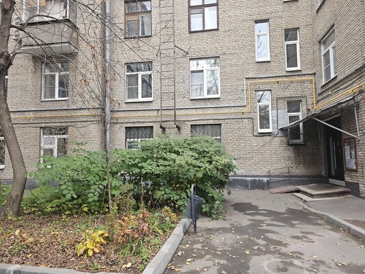 Продам трехкомнатную (3-комн.) квартиру, Панфилова ул, 10, Москва г