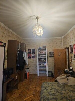 Продам трехкомнатную (3-комн.) квартиру, Панфилова ул, 10, Москва г