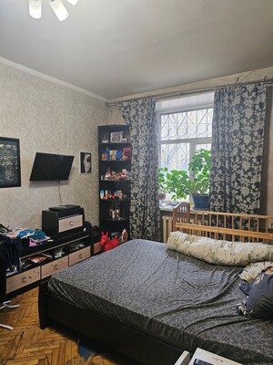 Продам трехкомнатную (3-комн.) квартиру, Панфилова ул, 10, Москва г