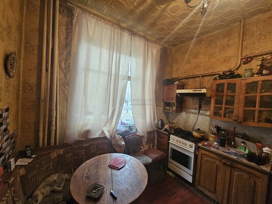 Продам трехкомнатную (3-комн.) квартиру, Панфилова ул, 10, Москва г