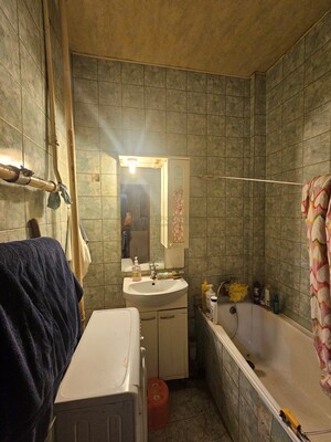 Продам трехкомнатную (3-комн.) квартиру, Панфилова ул, 10, Москва г