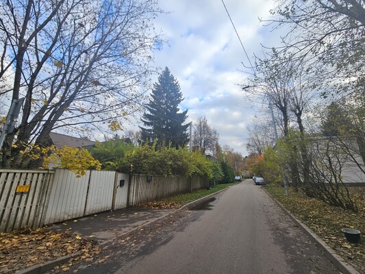 Продам трехкомнатную (3-комн.) квартиру, Панфилова ул, 10, Москва г