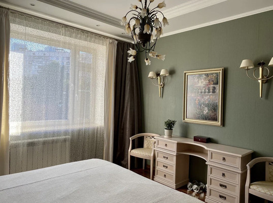 Продам многокомнатную квартиру, Мичуринский пр-кт, 34, Москва г