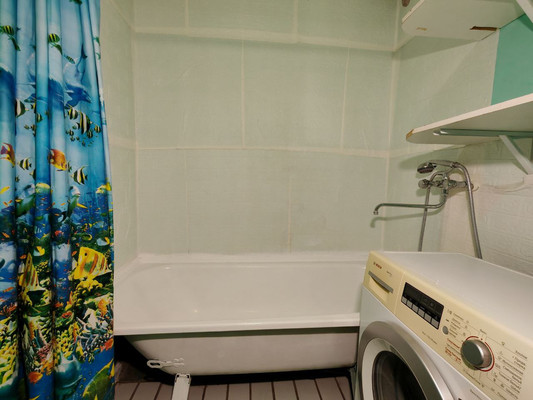 Продам однокомнатную (1-комн.) квартиру, Генерала Кныша ул, 10, Гатчина г