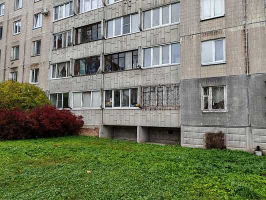 Продам однокомнатную (1-комн.) квартиру, Генерала Кныша ул, 10, Гатчина г