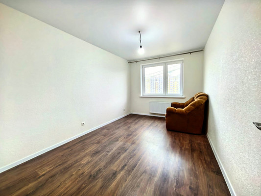 Продам двухкомнатную (2-комн.) квартиру, Западный квартал (Купелинка мкр) ул, 6к2, Сапроново д