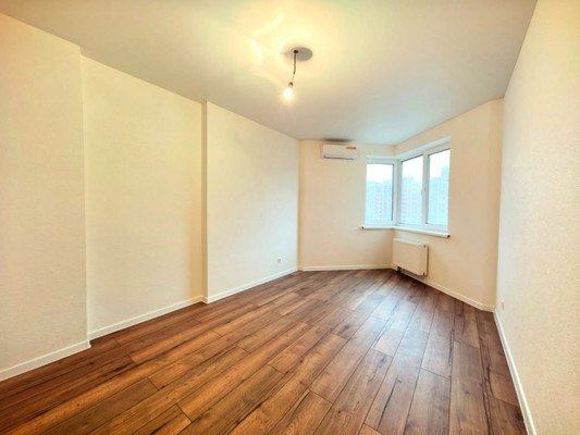 Продам двухкомнатную (2-комн.) квартиру, Западный квартал (Купелинка мкр) ул, 6к2, Сапроново д