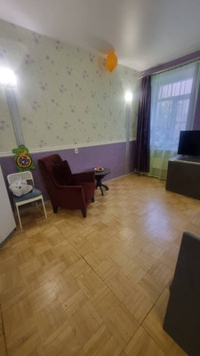 Продам трехкомнатную (3-комн.) квартиру, 16-я В.О. линия, 45, Санкт-Петербург г