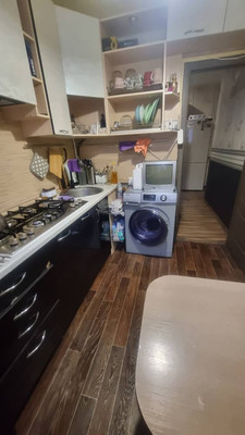 Продам трехкомнатную (3-комн.) квартиру, 16-я В.О. линия, 45, Санкт-Петербург г