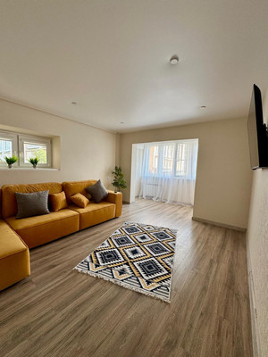 Сдам двухкомнатную (2-комн.) квартиру, Крымская (Центральный р-н) ул, 2к1, Сочи г