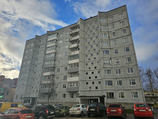 Продам трехкомнатную (3-комн.) квартиру, Ленина ул, 1, Костомукша г