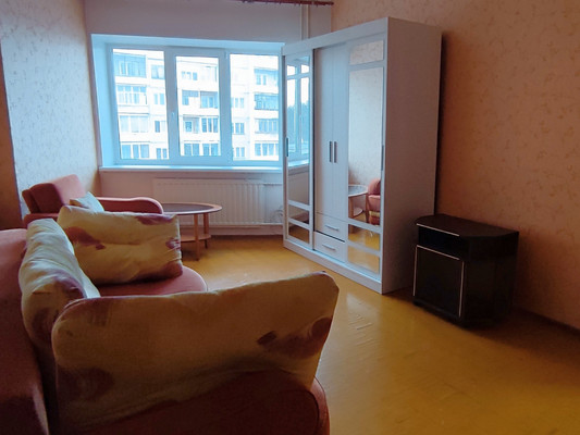 Продам трехкомнатную (3-комн.) квартиру, Ленина ул, 1, Костомукша г