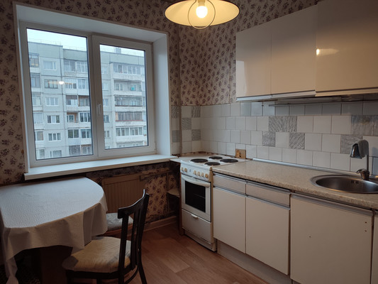 Продам трехкомнатную (3-комн.) квартиру, Ленина ул, 1, Костомукша г