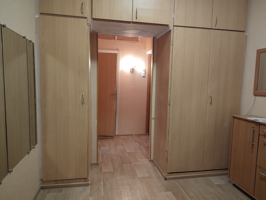 Продам трехкомнатную (3-комн.) квартиру, Ленина ул, 1, Костомукша г